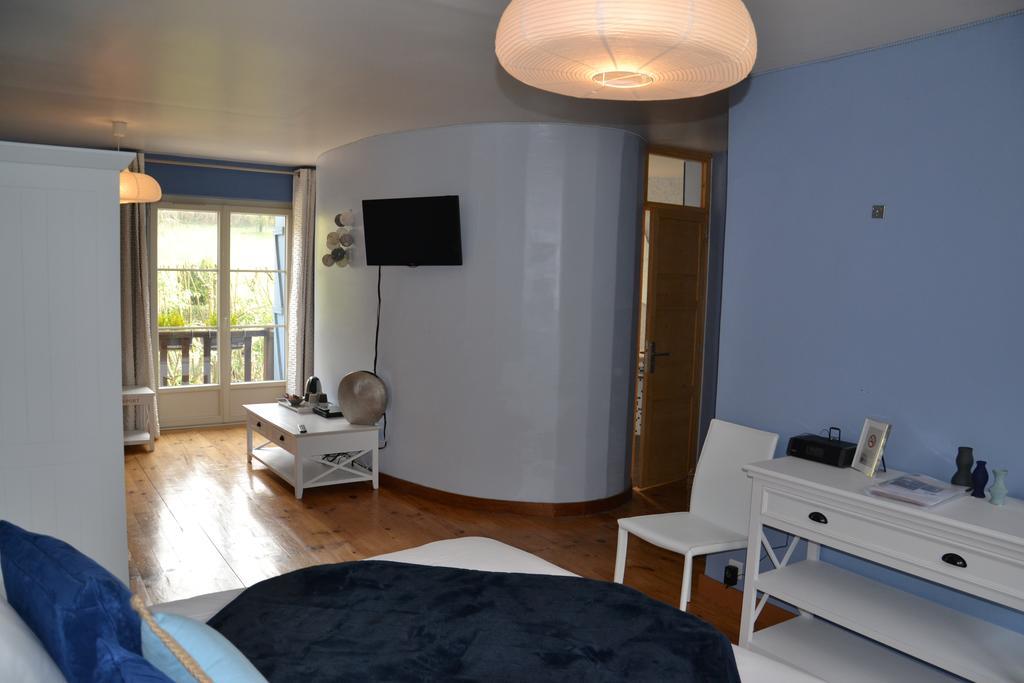 Chambres D'Hotes Villa De Vienne-En-Arthies Phòng bức ảnh